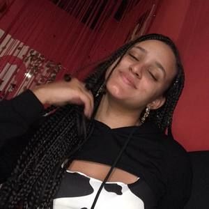 Meet your Posher, Angelica